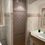 Domaine Des Tuilieres Avec Jacuzzi Apartment