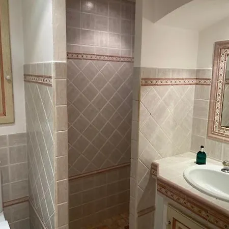 Domaine Des Tuilières Avec Jacuzzi Appartement