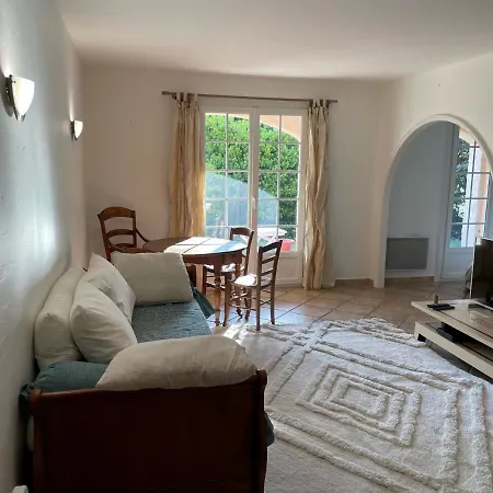 Domaine Des Tuilières Avec Jacuzzi Appartement