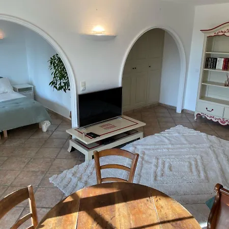 Domaine Des Tuilieres Avec Jacuzzi Apartment *